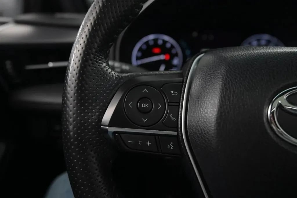 Used 2019 Toyota Avalon XSE w/ All Weather Liner Package FWD image 39