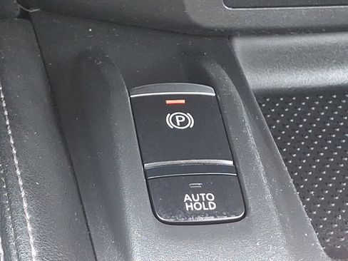 Used 2018 Nissan Rogue SL w/ Premium Package AWD/4WD image 25