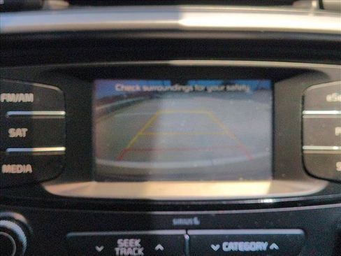 Used 2016 Kia Sorento FWD w/ LX Convenience Package image 12