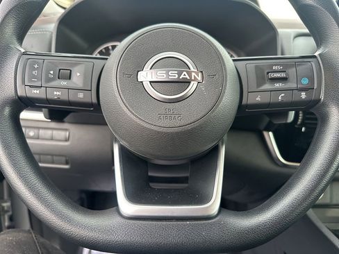 Used 2023 Nissan Rogue SV image 26