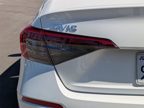 Used 2024 Honda Civic Sport image 27