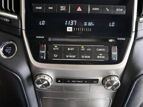 Used 2017 Toyota Land Cruiser AWD/4WD image 21