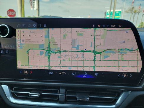 Used 2025 Chevrolet Equinox EV LT FWD image 10