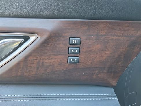 Certified 2023 Subaru Ascent Touring image 17