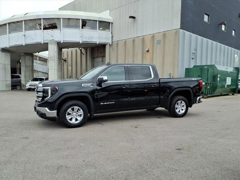 Used 2023 GMC Sierra 1500 SLE image 13