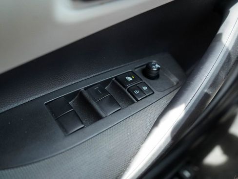 Used 2022 Toyota Corolla L image 23