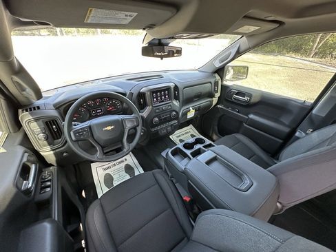 New 2025 Chevrolet Silverado 1500 Custom image 14