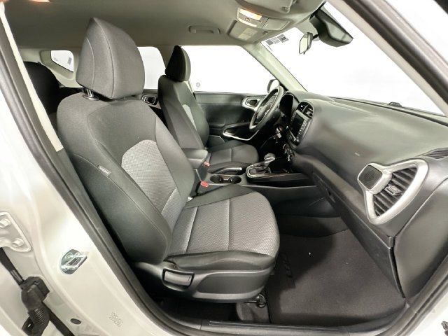 Used 2024 Kia Soul LX w/ Option Group 015 FWD image 26