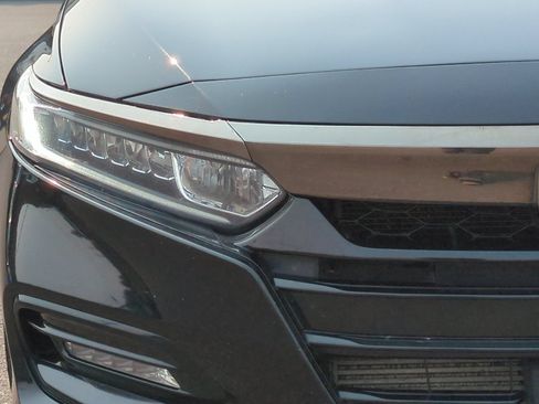 Used 2018 Honda Accord Sport image 46