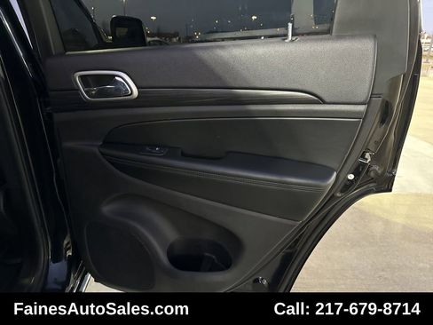 Used 2019 Jeep Grand Cherokee Altitude image 56
