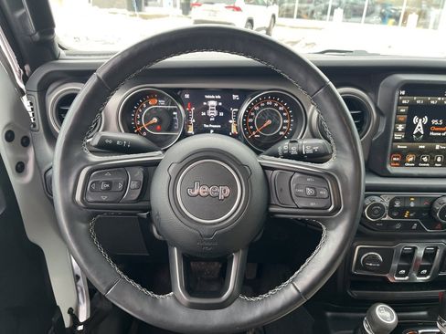 Used 2023 Jeep Wrangler Sport S image 12