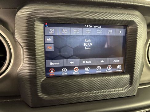 Used 2022 Jeep Wrangler Unlimited Sport AWD/4WD image 29