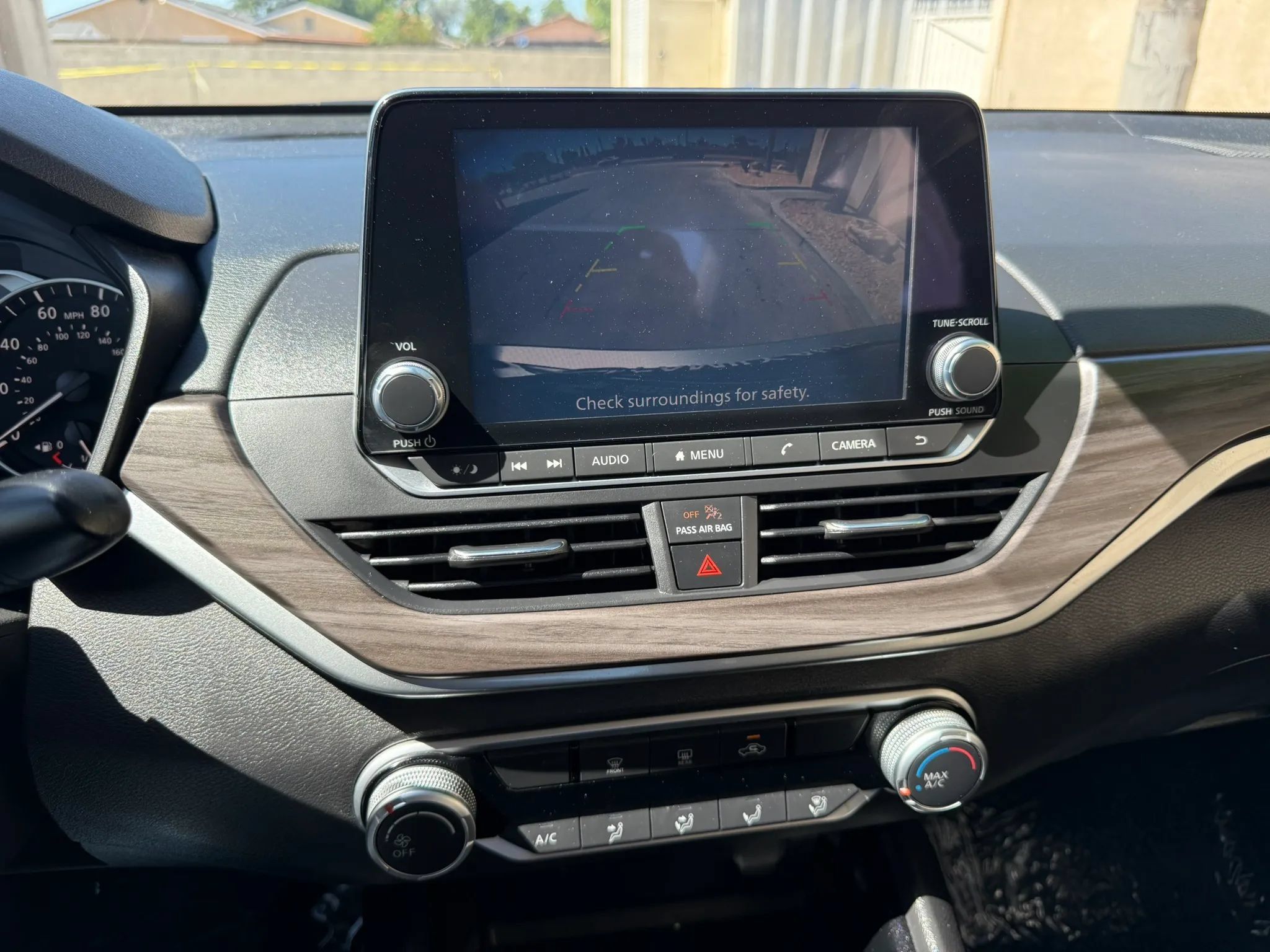 Used 2024 Nissan Altima 2.5 SV FWD image 23