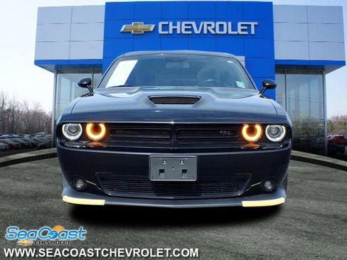 Used 2022 Dodge Challenger R/T w/ Plus Package image 2