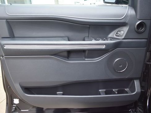Used 2024 Ford Expedition XLT AWD/4WD image 14
