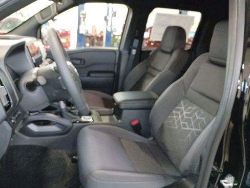 New 2026 Nissan Frontier SV w/ SV Convenience Package AWD/4WD image 11
