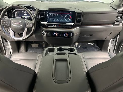 Used 2025 GMC Sierra 1500 SLT AWD/4WD image 36