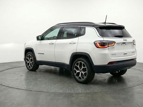 Used 2025 Jeep Compass Limited image 6