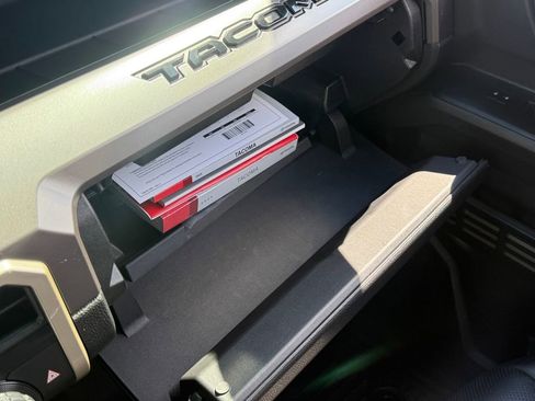 Used 2025 Toyota Tacoma TRD Off-Road image 14