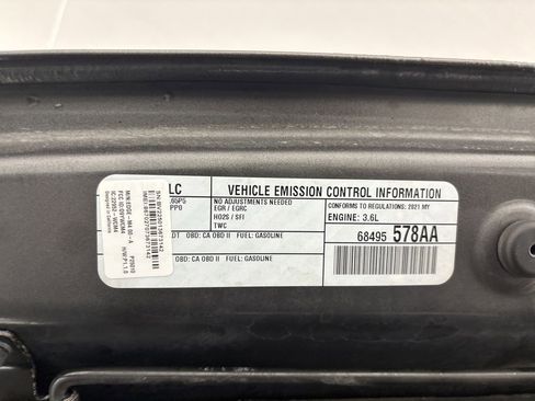 Used 2021 Jeep Gladiator Overland image 31