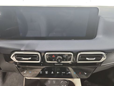 New 2026 Nissan Sentra SL w/ Floor Mat Package image 19