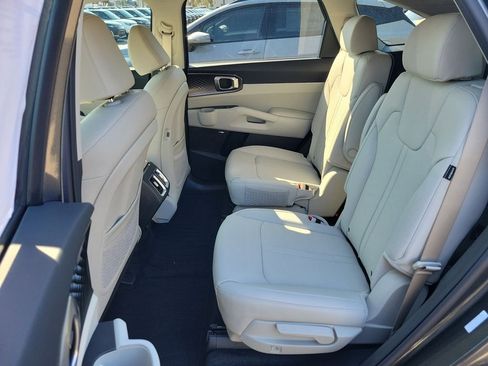 New 2026 Kia Sorento EX w/ EX Premium Package AWD/4WD image 16