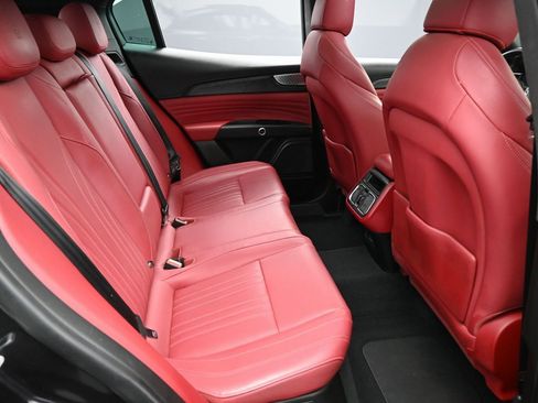 Used 2023 Maserati Grecale Modena image 34