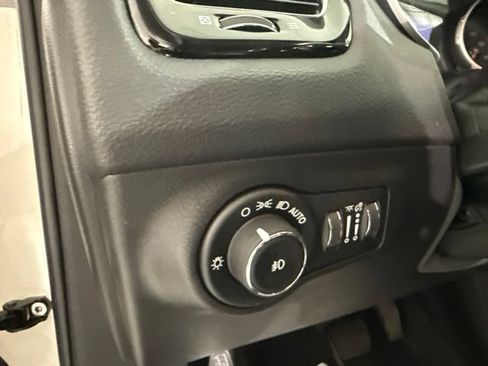 Used 2020 Jeep Compass Limited AWD/4WD image 21
