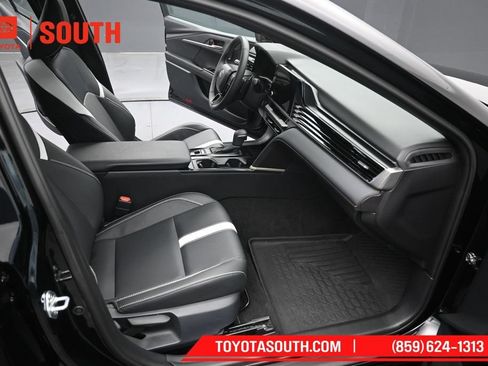 Used 2026 Toyota Camry SE FWD image 28