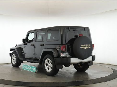 Used 2014 Jeep Wrangler Unlimited Sahara w/ Connectivity Group image 8