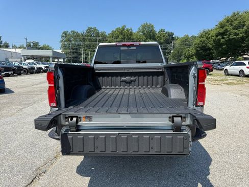 New 2026 Chevrolet Silverado 2500 ZR2 w/ LPO, Dark Essentials Package AWD/4WD image 30