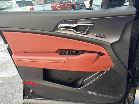 Used 2024 Kia Sportage SX image 15