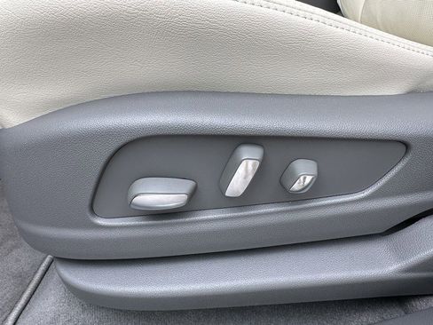 New 2025 Cadillac XT6 Premium Luxury image 18