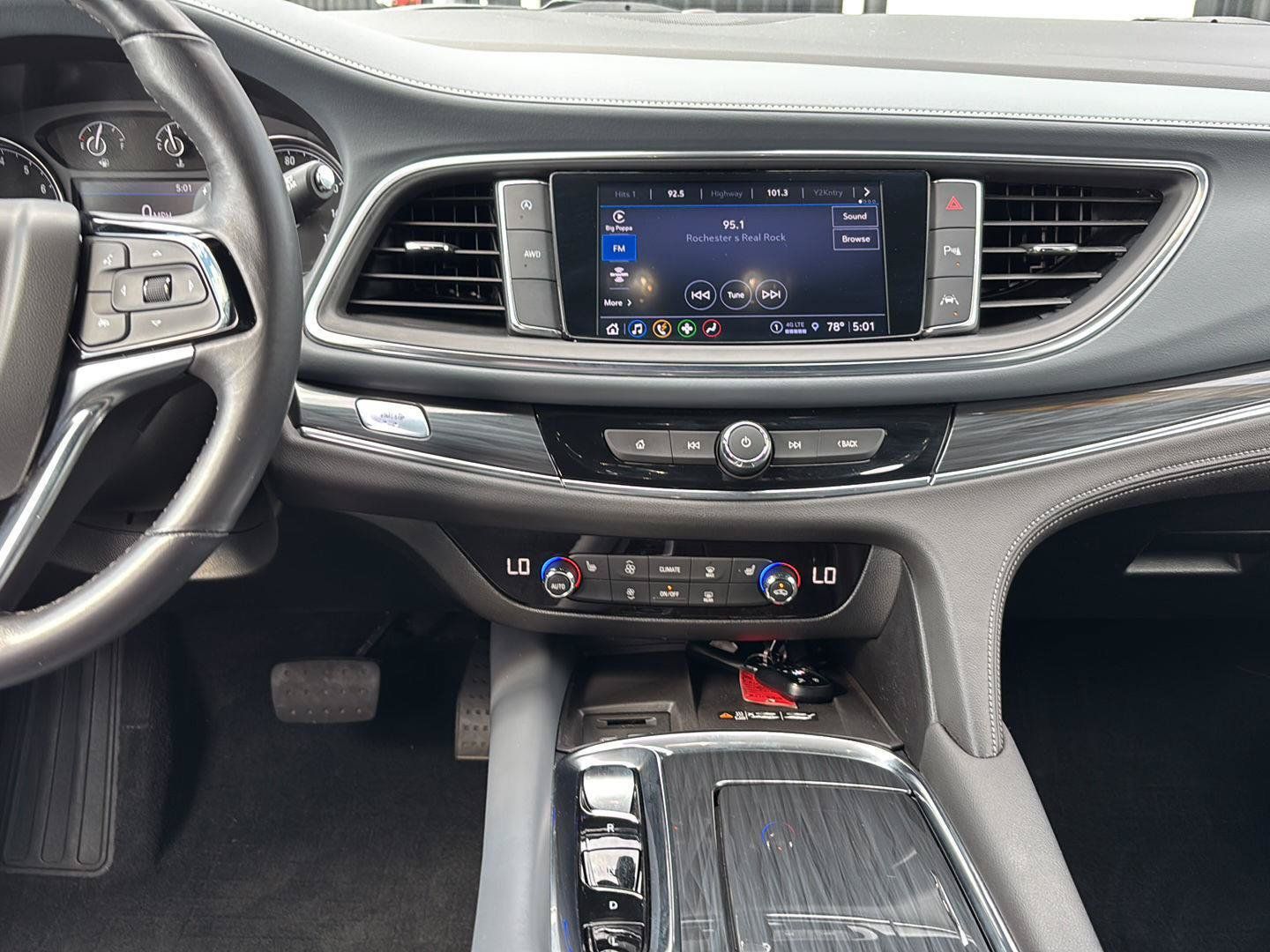 Used 2024 Buick Enclave Essence w/ LPO, Floor Liner Package AWD/4WD image 21