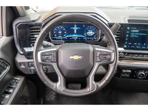 Used 2024 Chevrolet Silverado 1500 LT AWD/4WD image 21