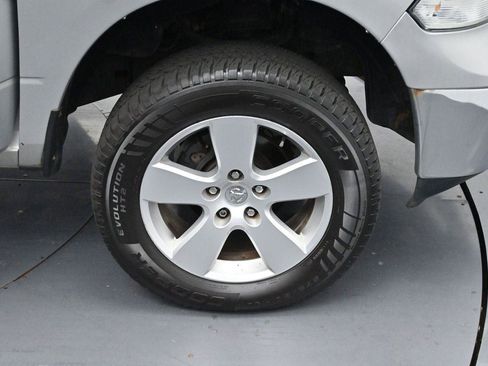 Used 2015 RAM 1500 Classic SLT AWD/4WD image 29