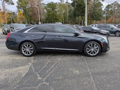 Used 2014 Cadillac XTS image 3