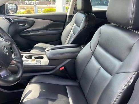 Used 2020 Nissan Murano SV w/ Premium Package AWD/4WD image 9