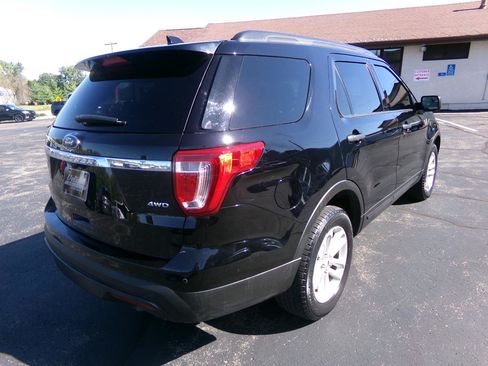 Used 2017 Ford Explorer 4WD image 3