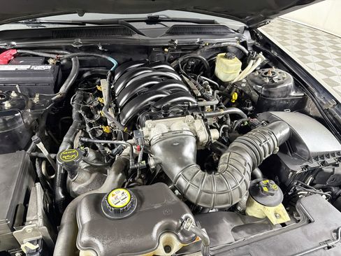 Used 2006 Ford Mustang GT Premium RWD image 28