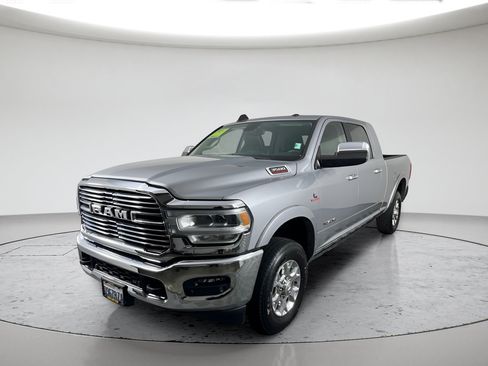Used 2022 RAM 3500 Laramie AWD/4WD image 7