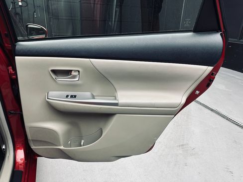 Used 2012 Toyota Prius V Five FWD image 24