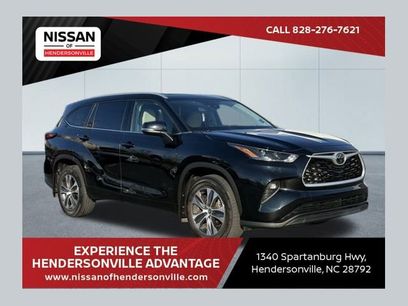 Used 2022 Toyota Highlander XLE