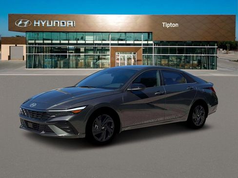 New 2026 Hyundai Elantra SEL Sport Premium FWD image 2