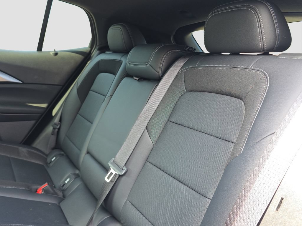 Certified 2024 Chevrolet Equinox EV LT FWD image 12