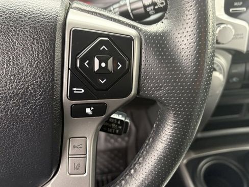 Used 2020 Toyota 4Runner SR5 Premium image 16