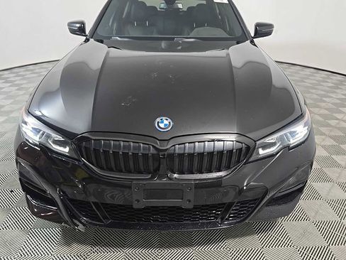 Used 2022 BMW 330e w/ M Sport Package RWD image 2