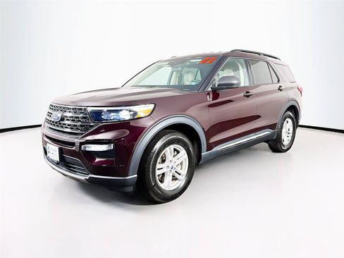 Used 2022 Ford Explorer XLT w/ Equipment Group 202A AWD/4WD image 7