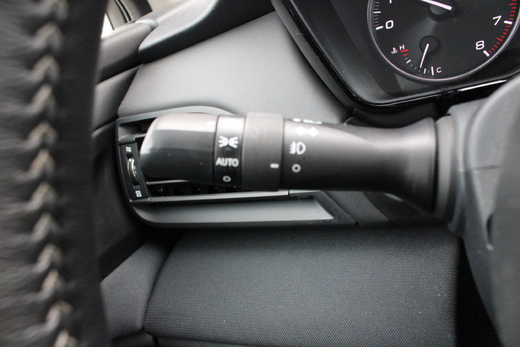 Used 2024 Subaru Outback Premium AWD/4WD image 11