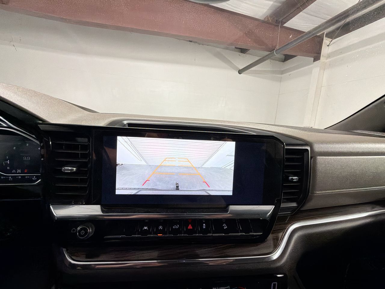 Certified 2024 Chevrolet Silverado 1500 LT Trail Boss w/ Convenience Package II AWD/4WD image 15